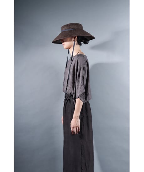 5.Karesante / slashed neck / Silk khadi / Dark gray