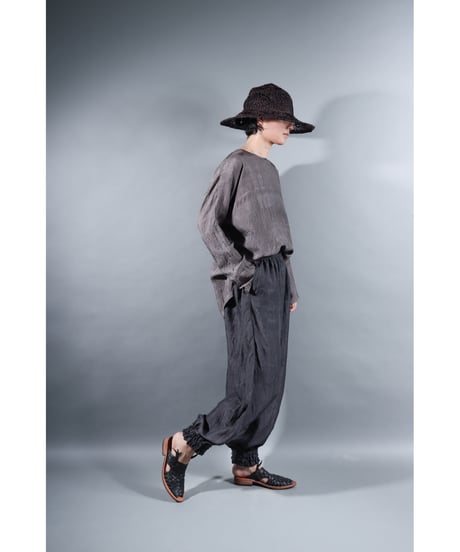 4.Lumo balono / pants / Silk khadi / Dark Charcoal