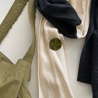 BROOCH of BUTTON