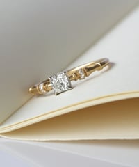 One of kind SPINDLE - HALO / E color Diamond Ring ＜K18YG/Pt＞ -R330YGPT