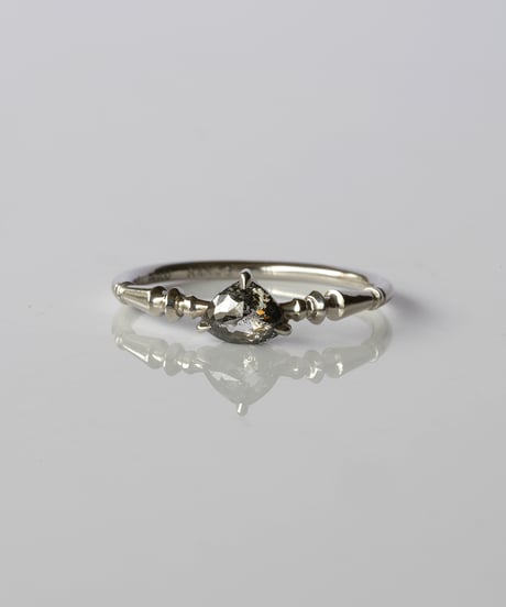 One of kind / Natural Diamond Ring ＜Pt＞ -R680PT