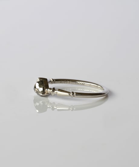 One of kind / Natural Diamond Ring ＜Pt＞ -R680PT