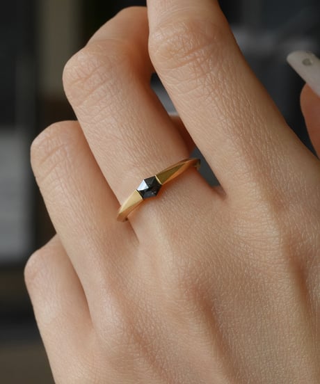 One of kind / Natural Diamond Ring ＜K18YG＞ -R275YG