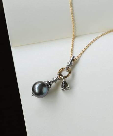 One of a kind / South Sea Pearl & Diamond Necklace ＜K18YG/Pt＞