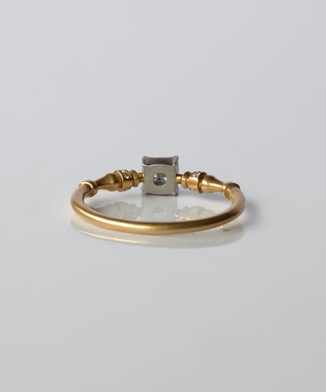 One of kind SPINDLE - HALO / E color Diamond Ring ＜K18YG/Pt＞ -R330YGPT