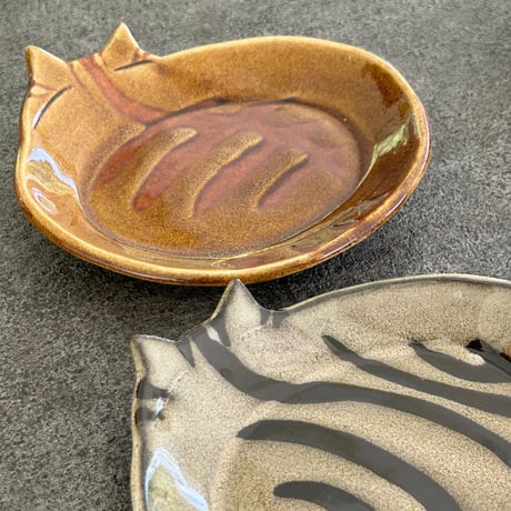 UMESHISO工房 ねこ楕円小皿