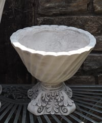 Versailles Urn  S size