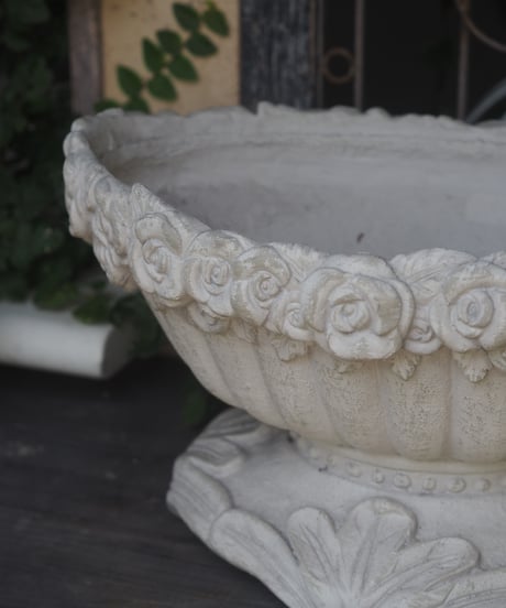 Rose Planter   Antique White