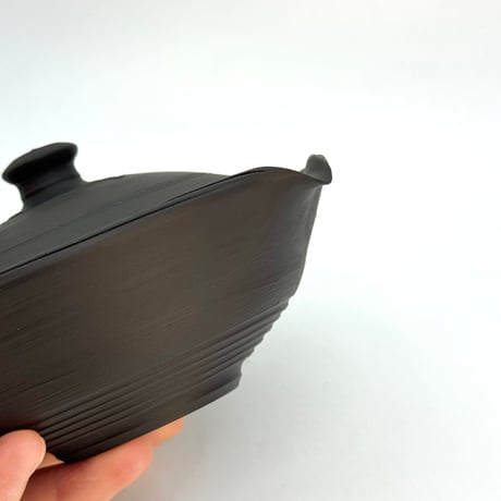 村越風月 Fugetsu Murakoshi 黒窯変茶器(絞り出し) 木箱付　ST1212