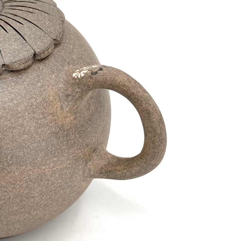古備前 蓋物 焼締め 荒土 轆轤目 室町時代 古備前 壺（1336–1573 CE