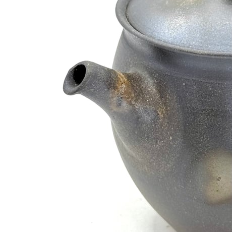 水野陽景 Yokei Mizuno  炭化窯変 緋襷柿型 小茶注　ST1198