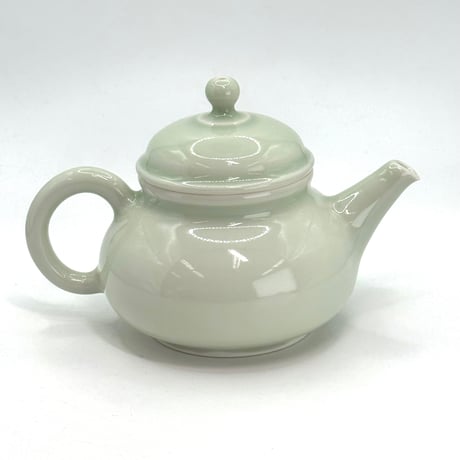 前川淳蔵 Junzo Maekawa 青磁茶壺　ST1218