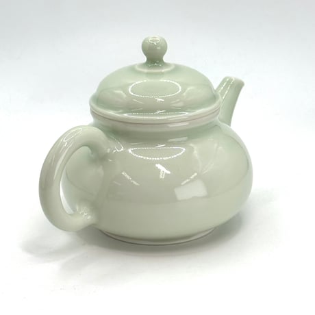 前川淳蔵 Junzo Maekawa 青磁茶壺　ST1218