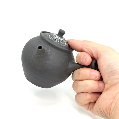 小北條 Kohokujo 黒 象嵌急須 (本朱泥炭化)　ST1374