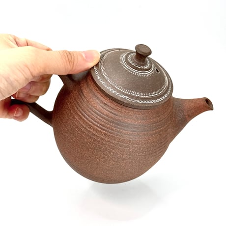 小北條 Kohokujo 焼締 象嵌印籠蓋 後手急須　ST1295
