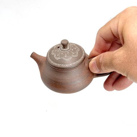 小北條 Kohokujo 焼締 象嵌 後手急須　ST1235