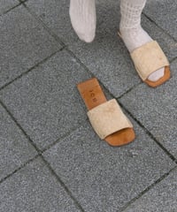 90s vtg flat leather sandal