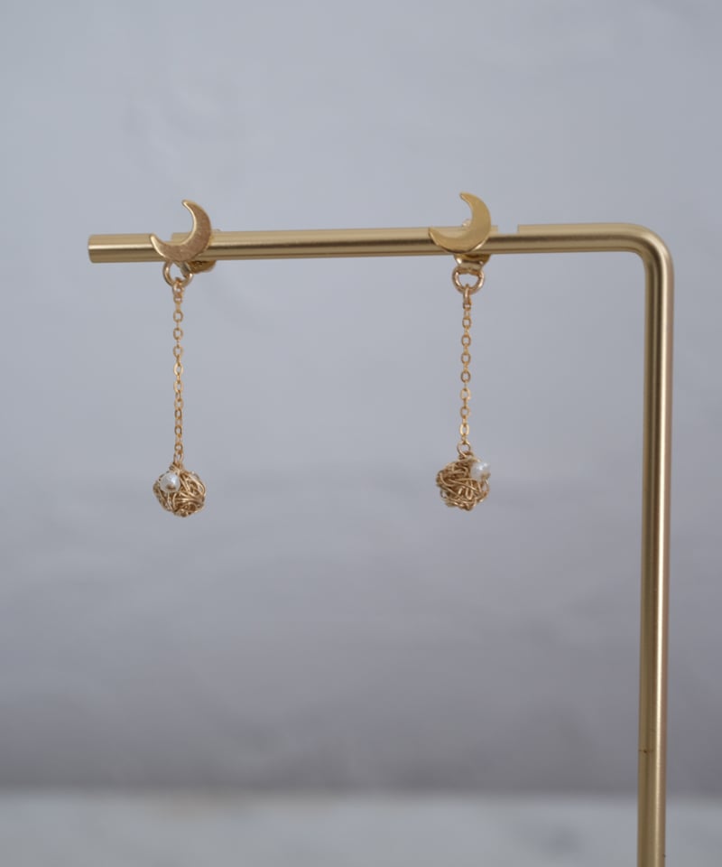 Tsuki x Crochet back catch pierce | AURA