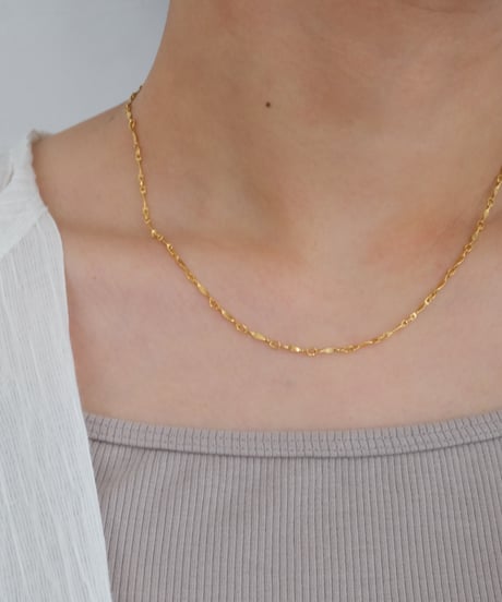 tiny 4way necklace