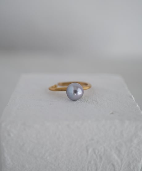 Akoya GY liner earcuff S