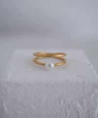 Tiny W ring