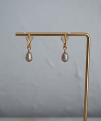 Egg Bronze earring