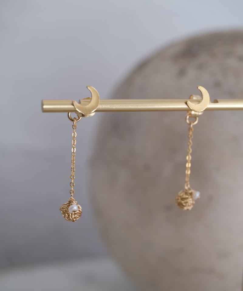 Tsuki x Crochet back catch pierce | AURA