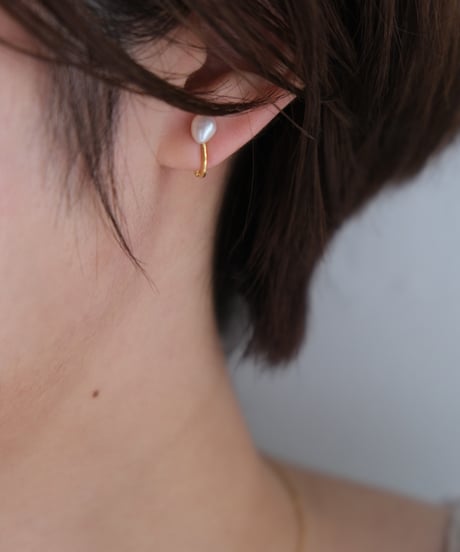 Poppy stud earring