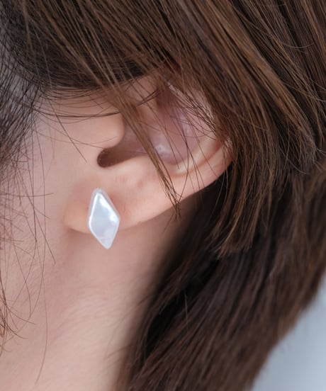 Diamond stud pierce