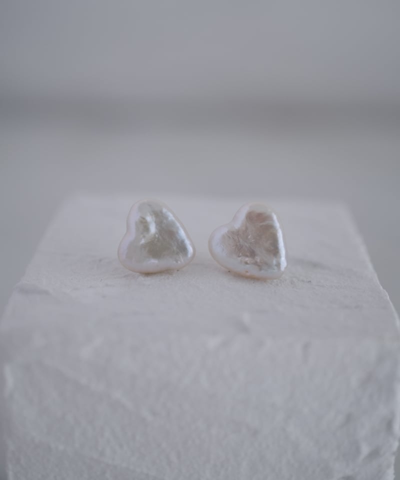 Heart stud pierce | AURA