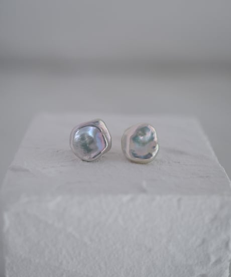 Petal stud pierce