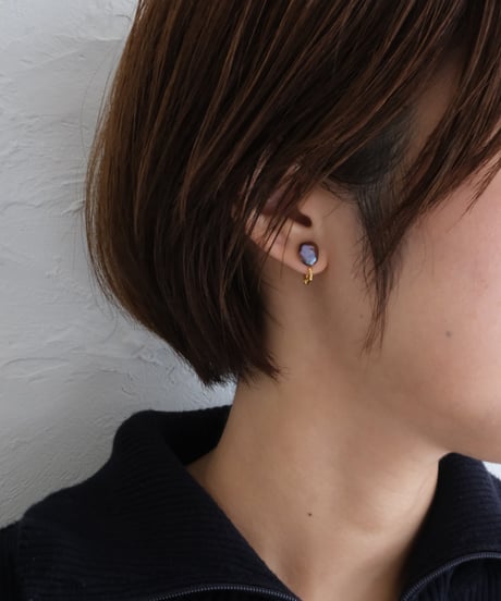 Marron stud earring