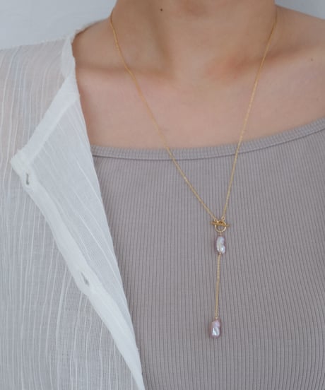 Mauve 2 station mantel necklace