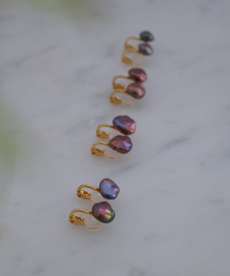 Marron stud earring