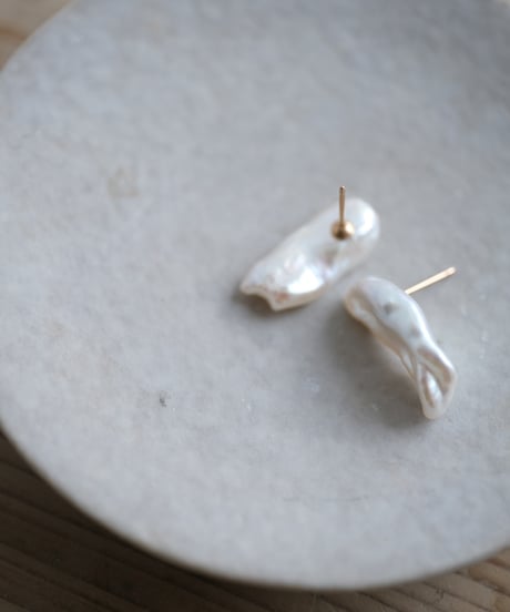 Biwa stud pierce