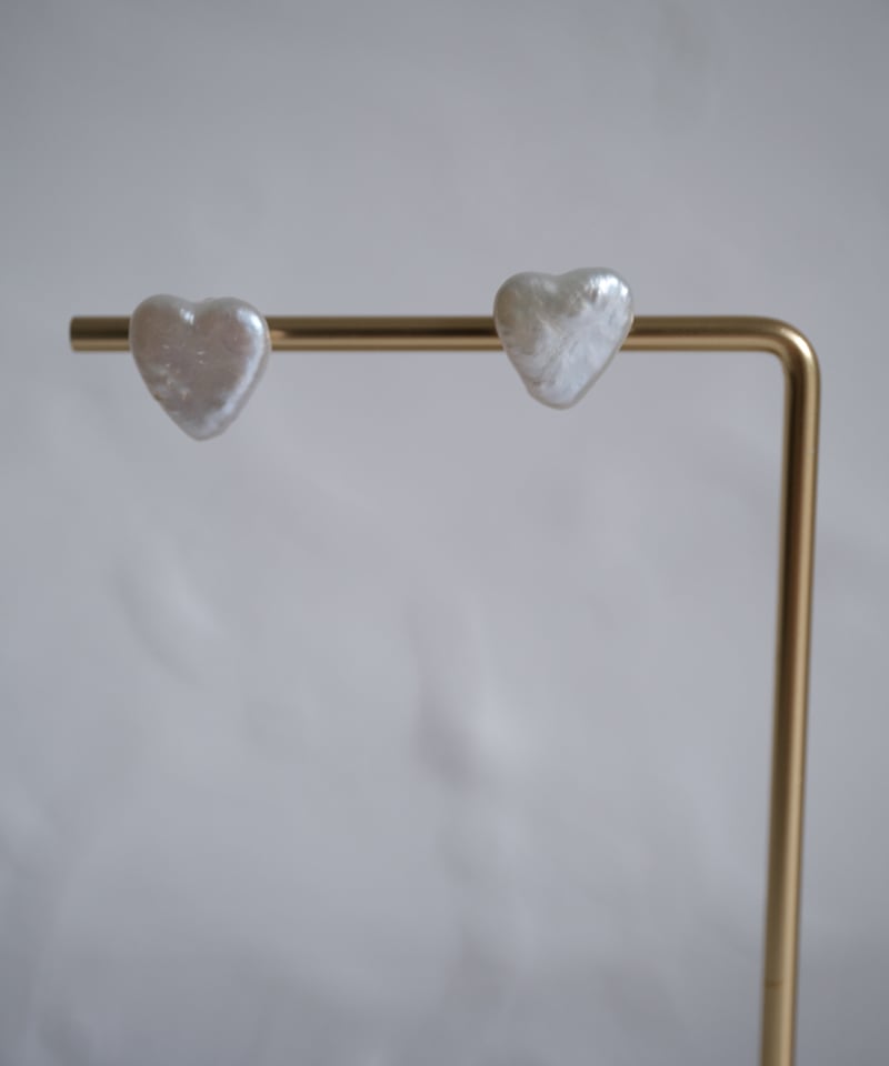 Heart stud pierce | AURA