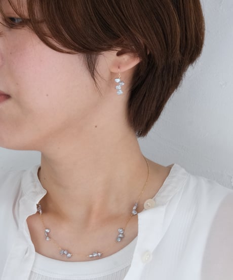 Petal random GY station necklace
