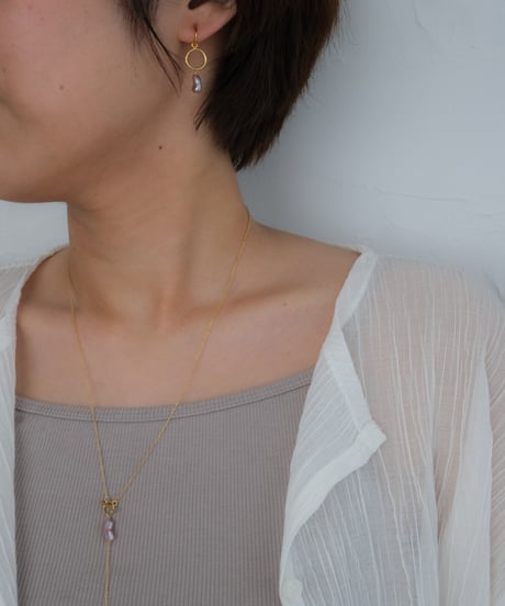 Mauve circle earring