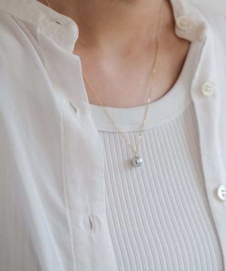 Akoya gray  necklace