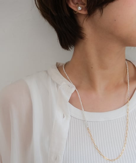 Akoya WH liner earcuff M