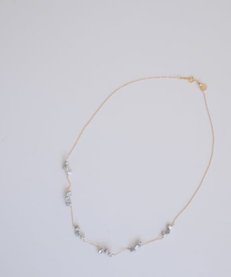 Petal random GY station necklace