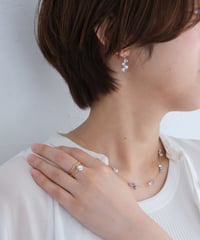 Petal random GY hook pierce