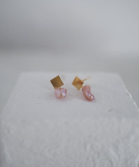 Mauve square stud pierce