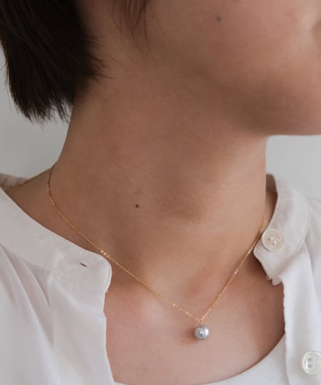 Akoya gray  necklace