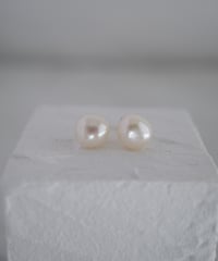 Baroque M stud pierce