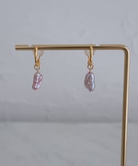 Mauve earring