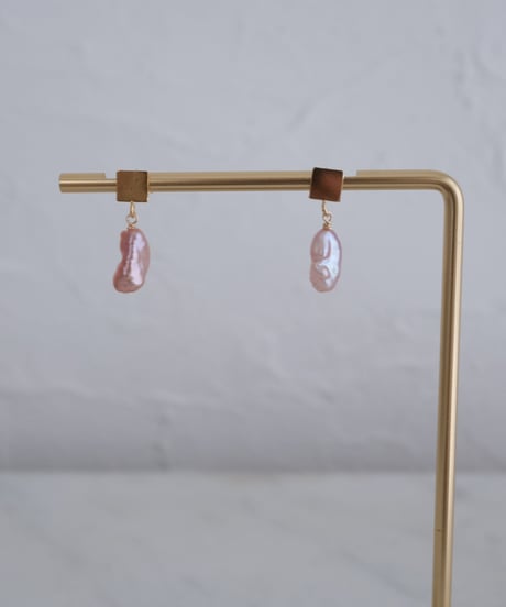 Mauve square stud pierce