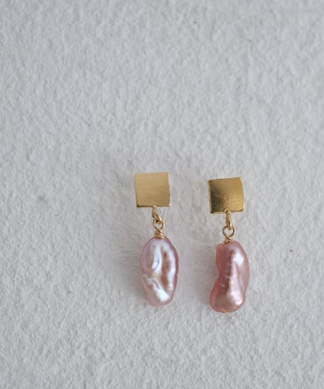 Mauve square stud pierce