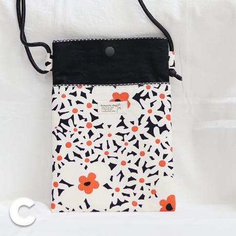 《handmade》スマホショルダーポーチ