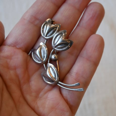 VIntage  sterling silver brooch tulip